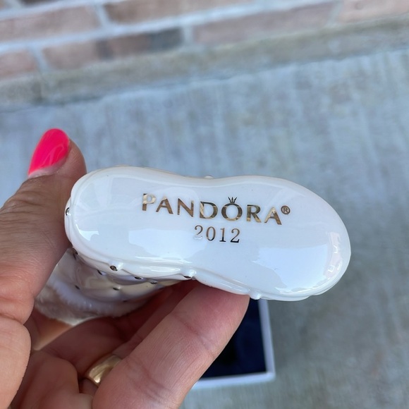 Pandora Porcelain Stocking ornament 2012 White Gold Elegant Limited Edition - Picture 3 of 4